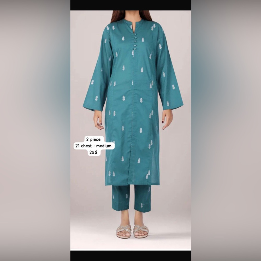 Pakistani brand shalwar kameez
